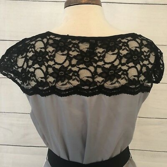 Express Color Block Dress - Picture 5 of 9